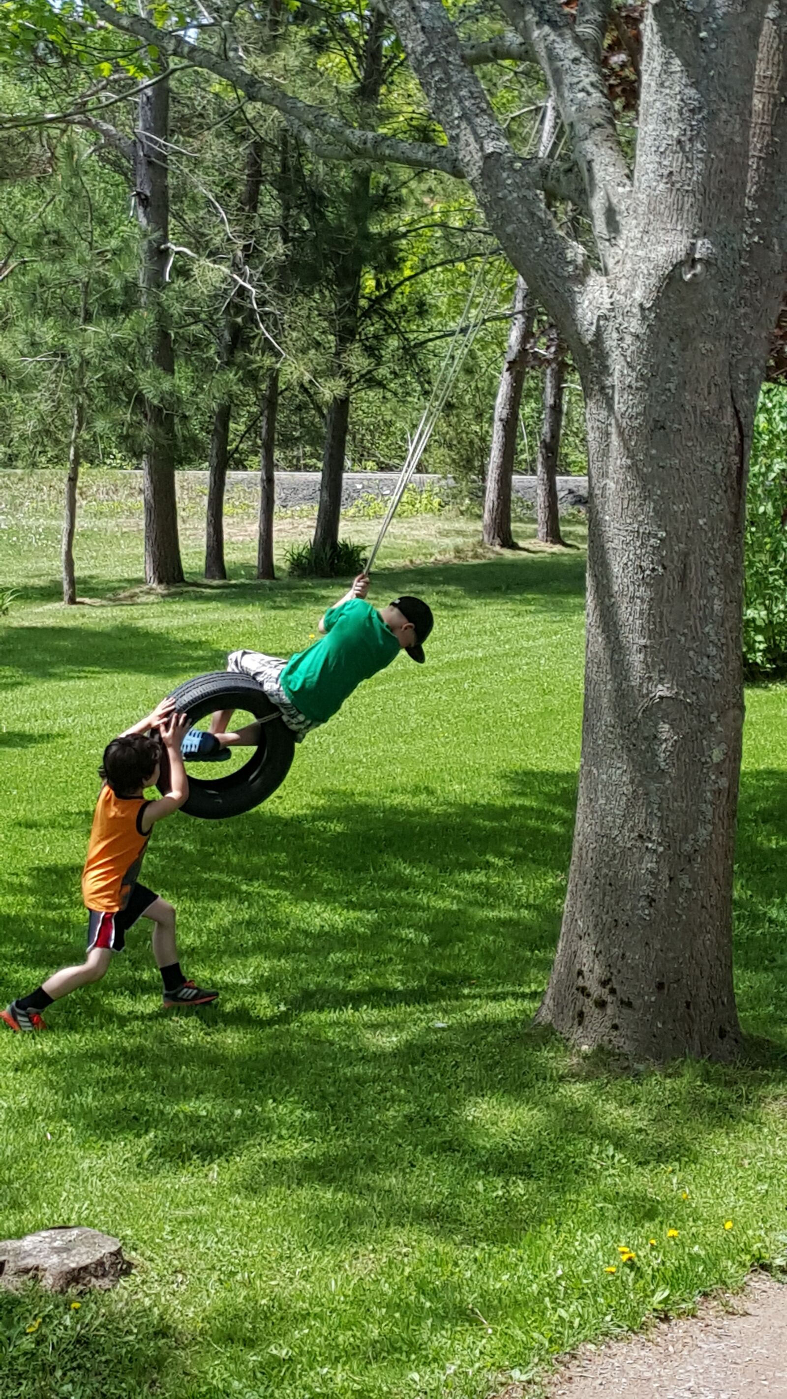 Samsung Galaxy S6 sample photo. Outdoors, kids, playing photography