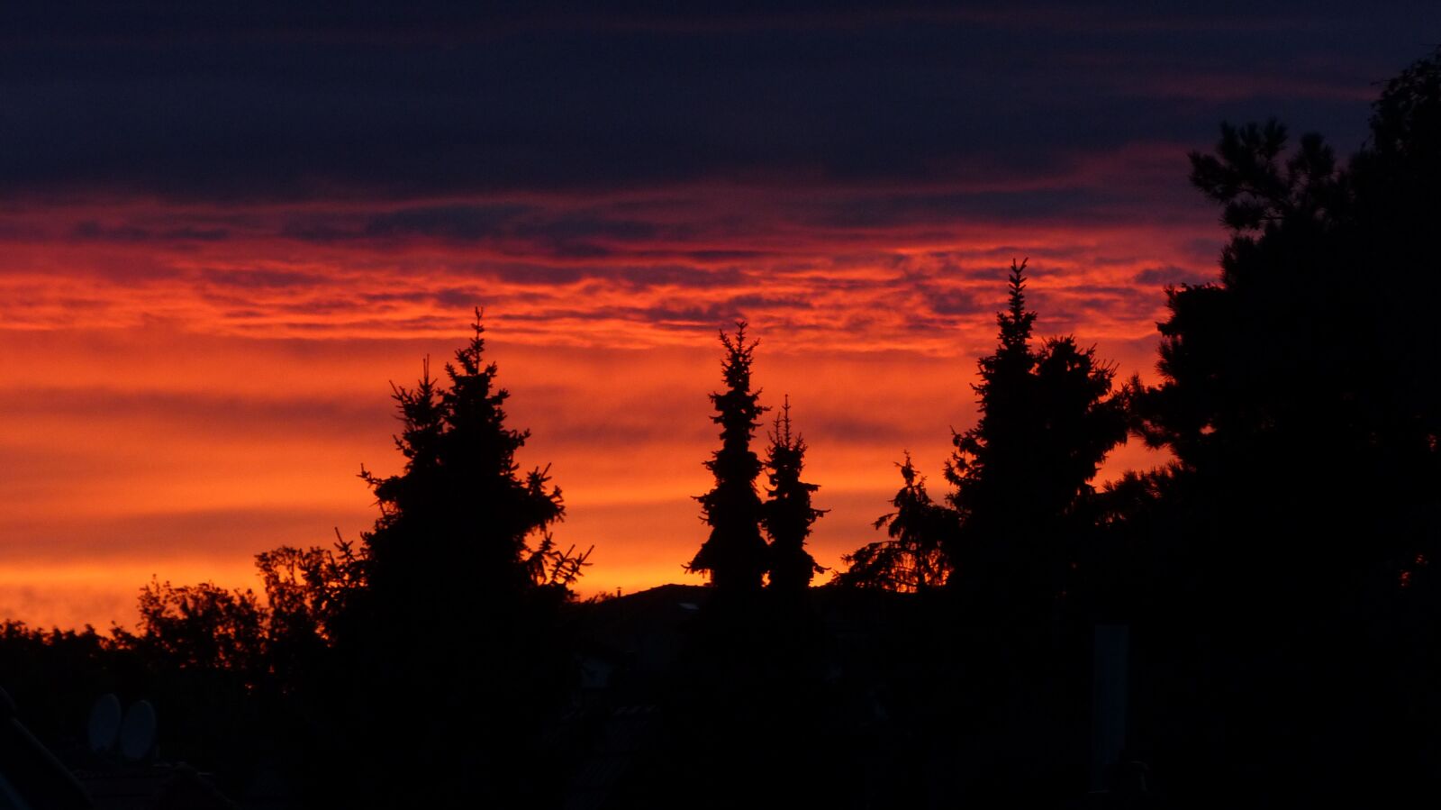 Panasonic Lumix DMC-FZ200 sample photo. Sunset, mood, dusk photography