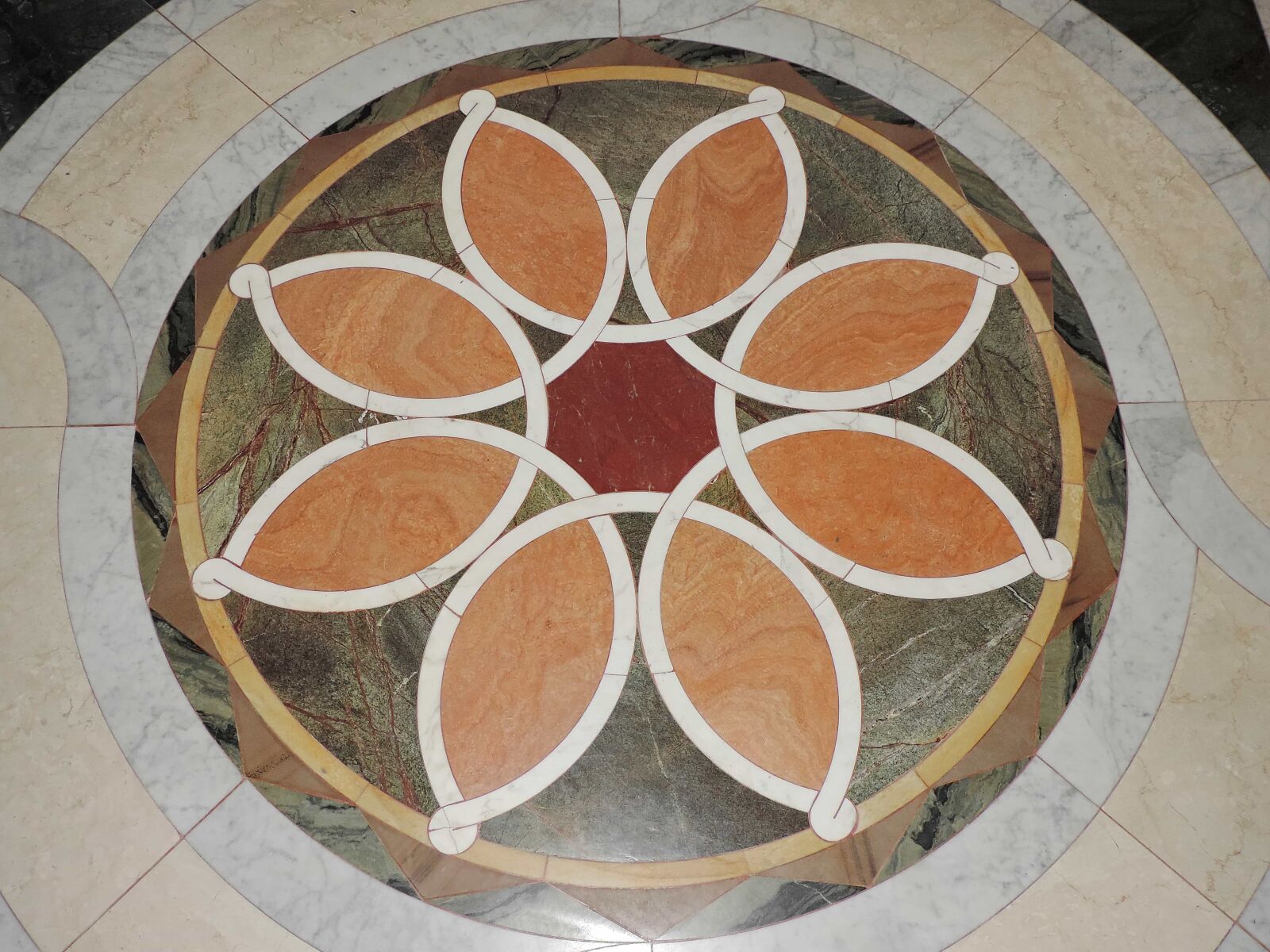 Nikon Coolpix P520 sample photo. Art, floor, granite, interior photography