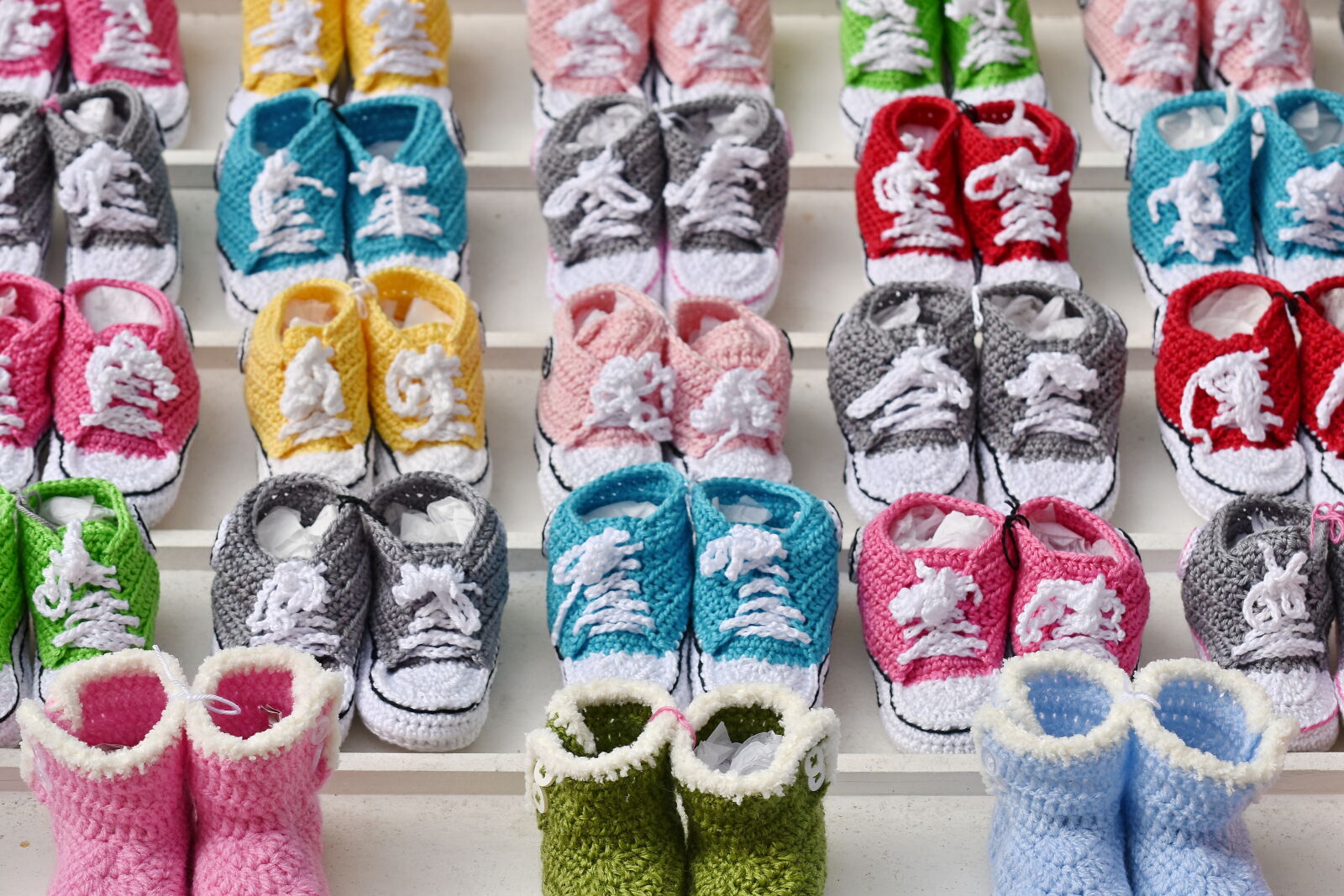 Nikon D5500 sample photo. Colorful, footwear, knitwear, many photography