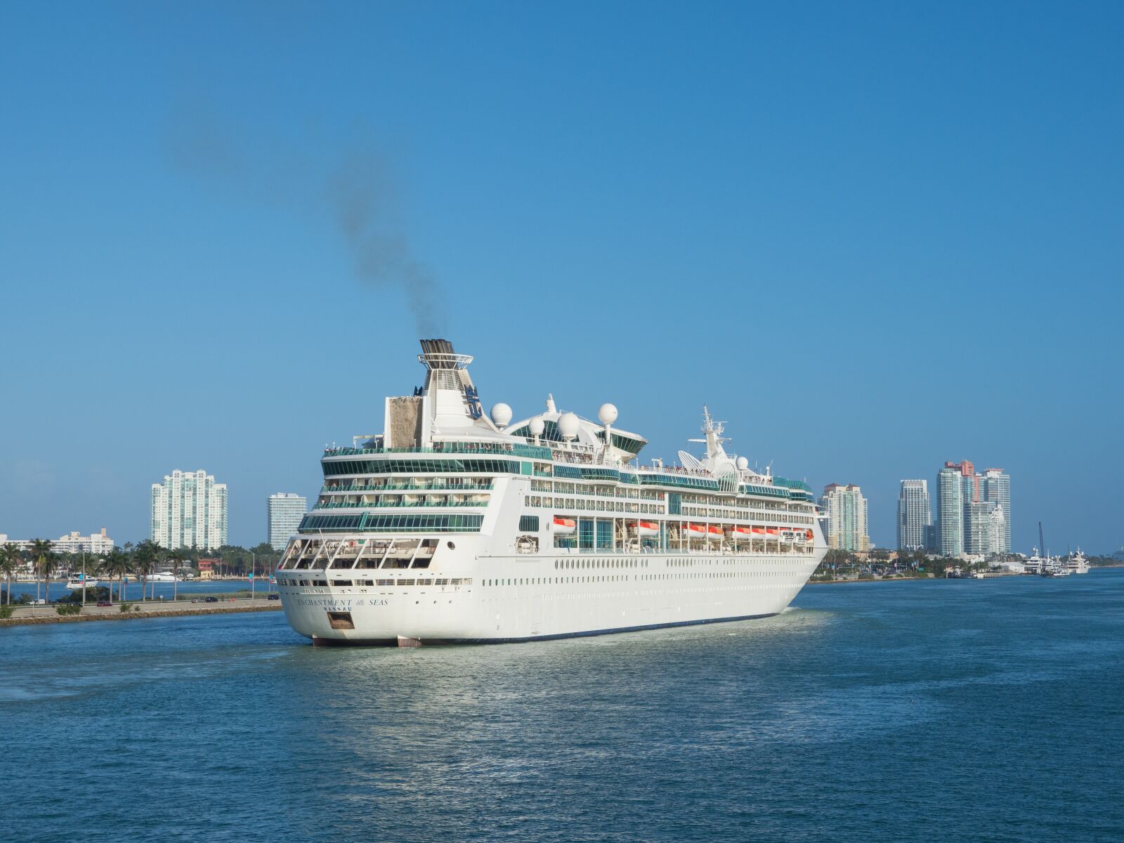 LUMIX G VARIO 12-35/F2.8II sample photo. Cruise, ship, travel photography