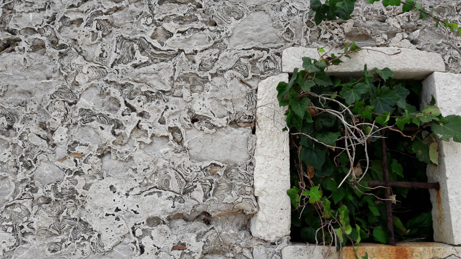 Samsung Galaxy A5(2016) sample photo. Wall, stone, texture photography