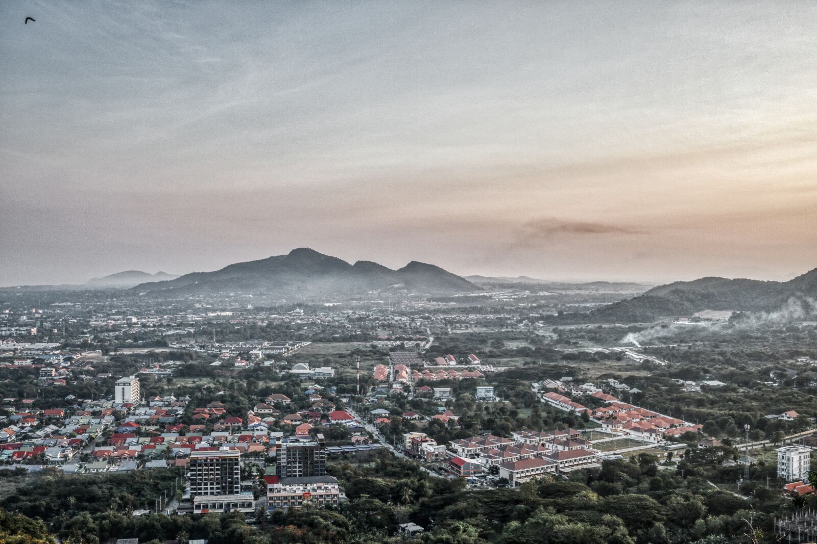 Canon EOS 750D (EOS Rebel T6i / EOS Kiss X8i) sample photo. Beautiful, cityscape, landscape photography