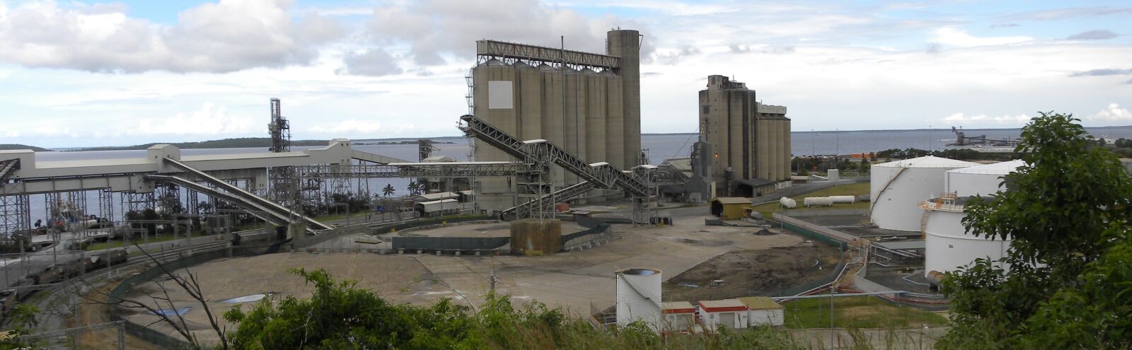 Nikon Coolpix P90 sample photo. Gladstone port, harbour, shipping photography