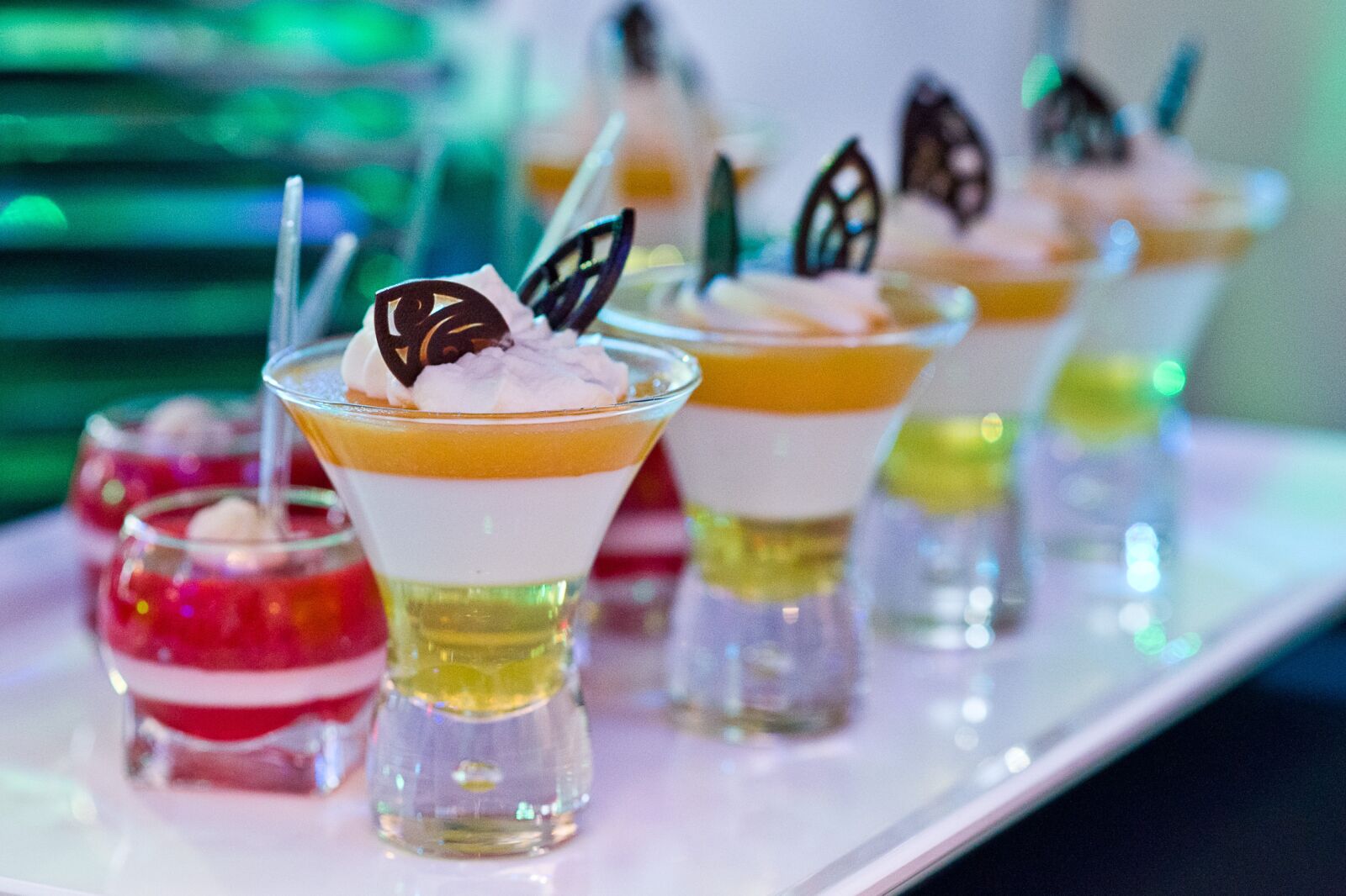 Nikon D800 sample photo. Eating, sweets, wedding photography