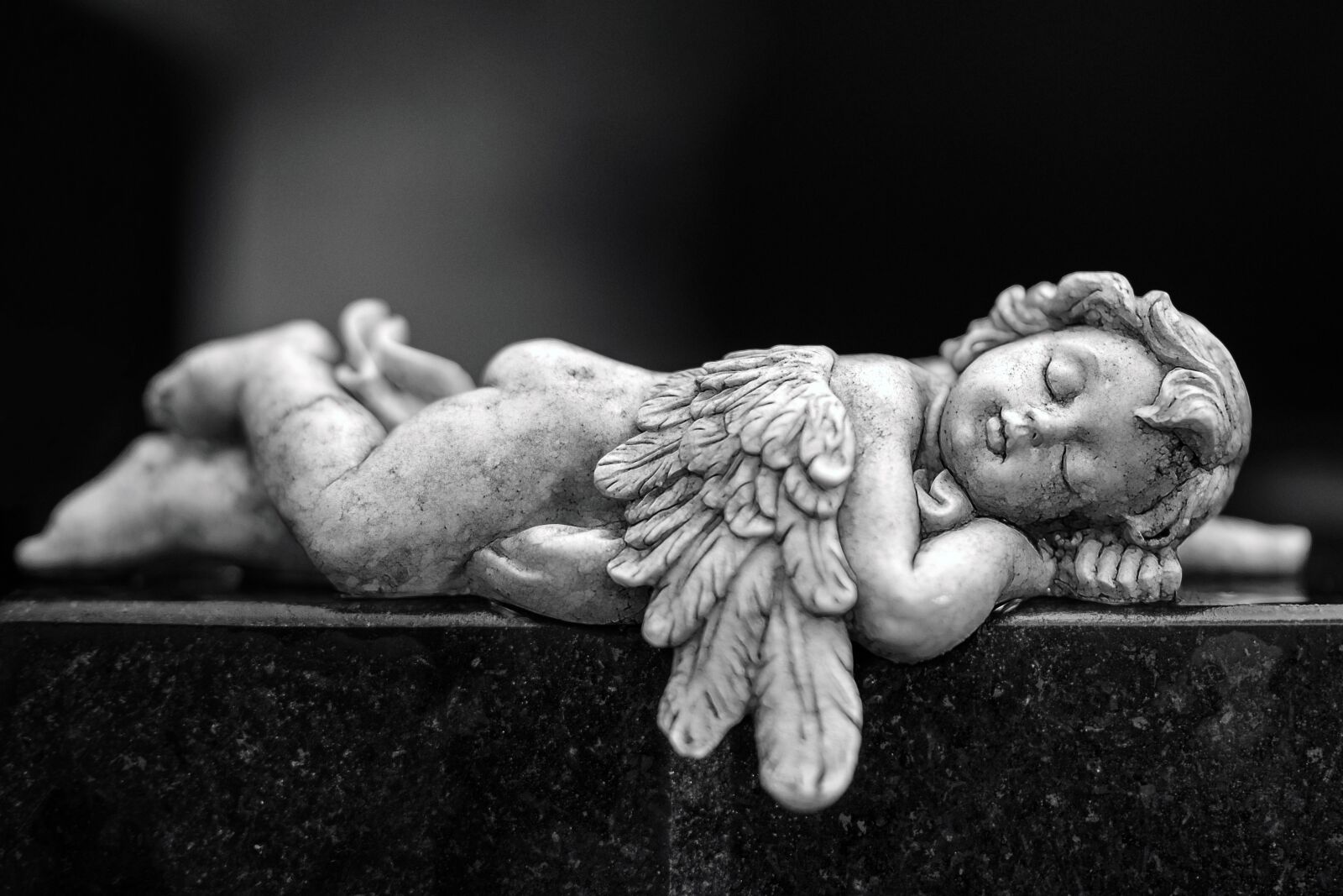 Tamron SP AF 60mm F2 Di II LD IF Macro sample photo. Art, angel, statue photography