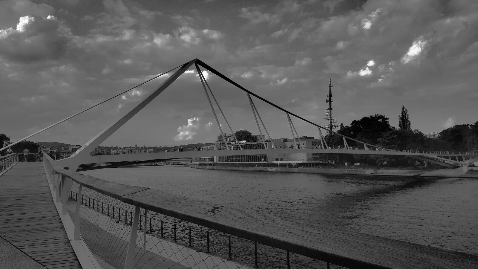 Samsung Galaxy A5(2017) sample photo. B w, bridge, architecture photography