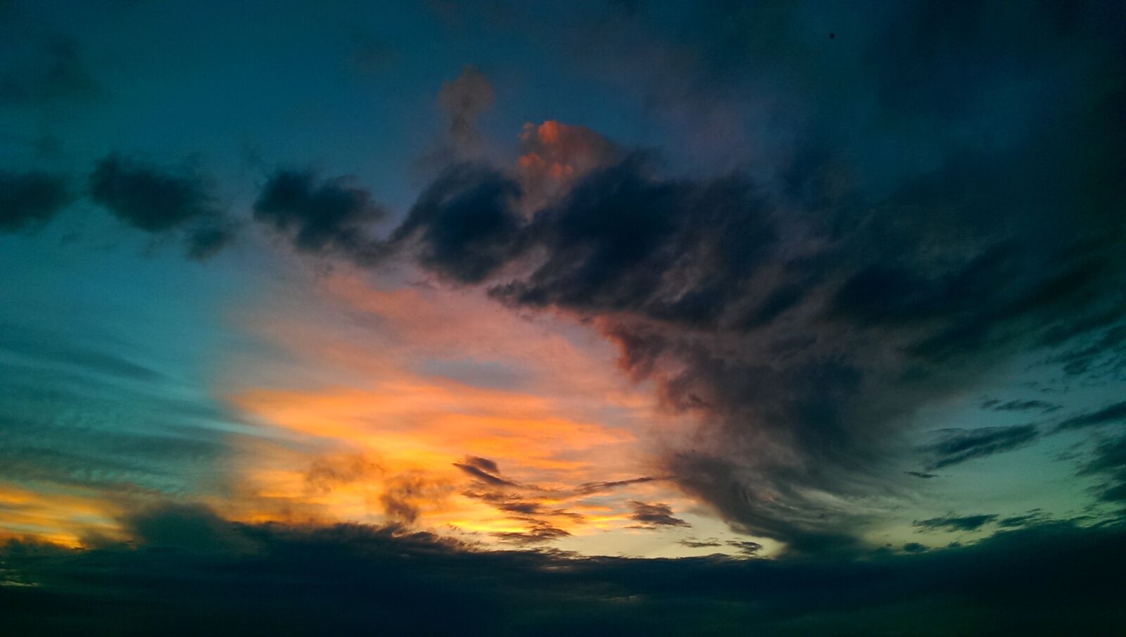 HTC ONE sample photo. Sky, clouds, abendstimmung photography