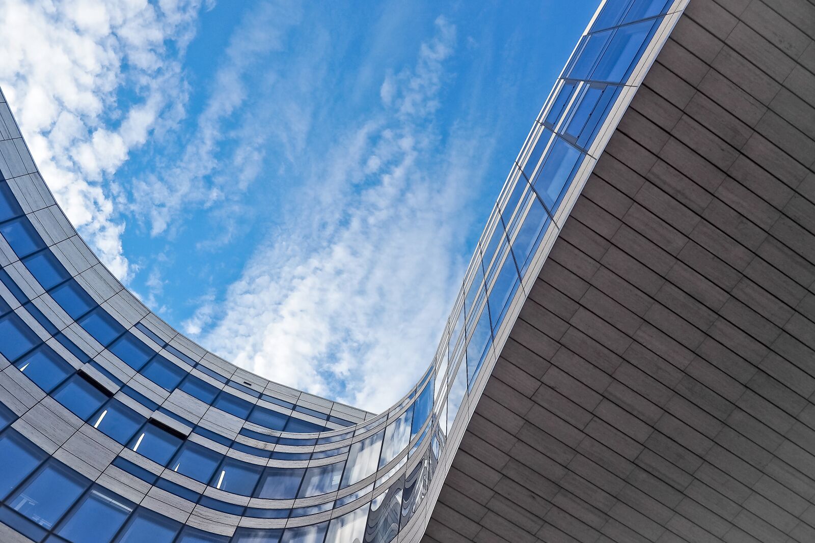 Olympus OM-D E-M10 sample photo. Architecture, modern, building photography