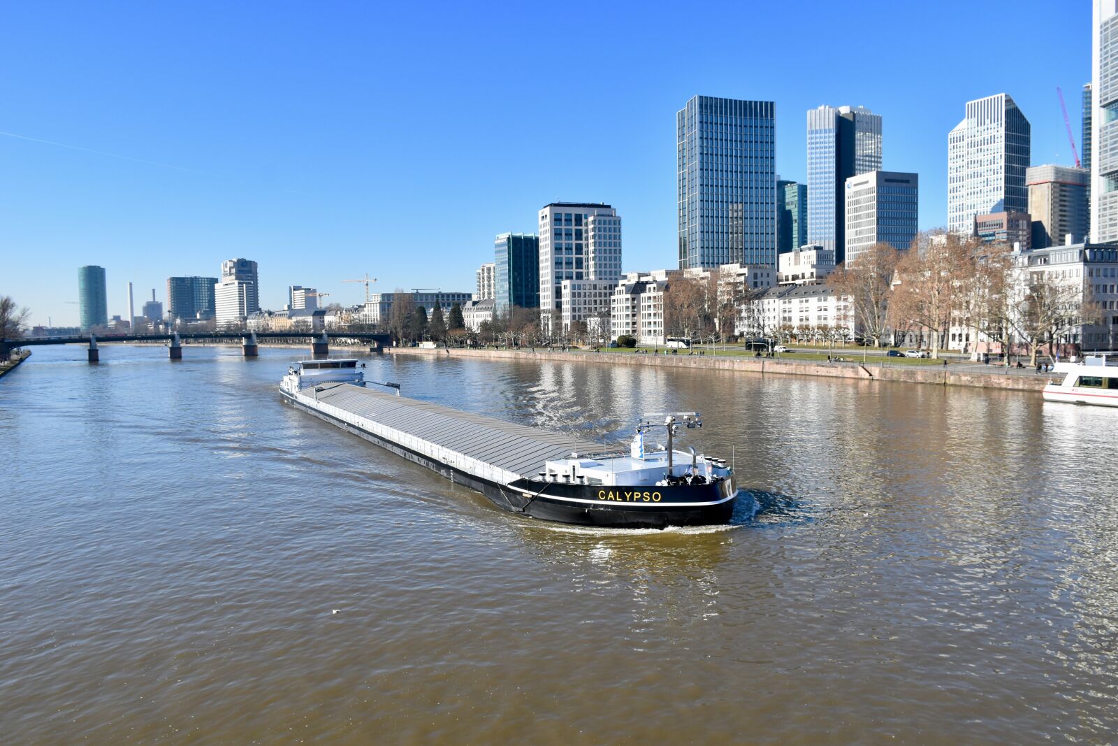 Nikon D5600 sample photo. Ship, sea-freighter, frankfurt photography