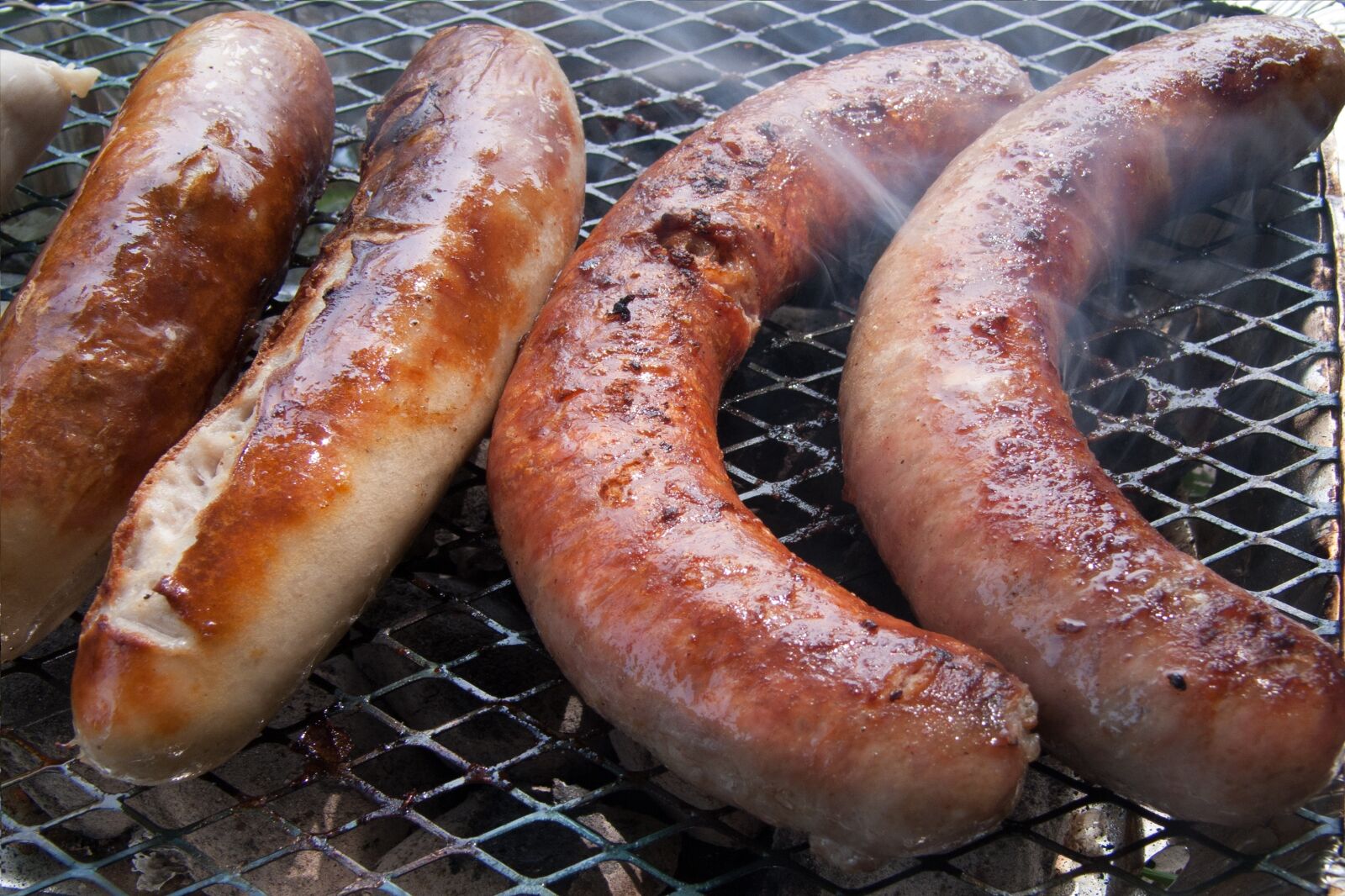 Panasonic DMC-FZ30 sample photo. Barbecue, sausage, background photography