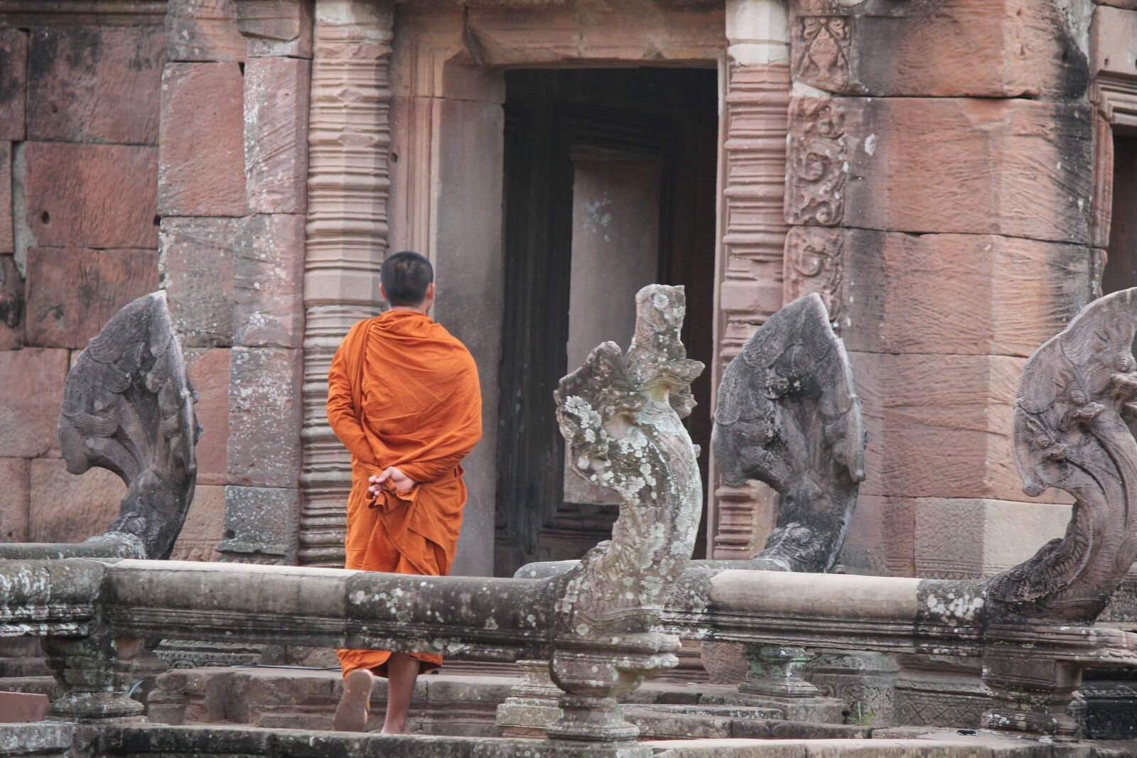 Canon EOS 600D (Rebel EOS T3i / EOS Kiss X5) sample photo. Monk, thailand, religion photography