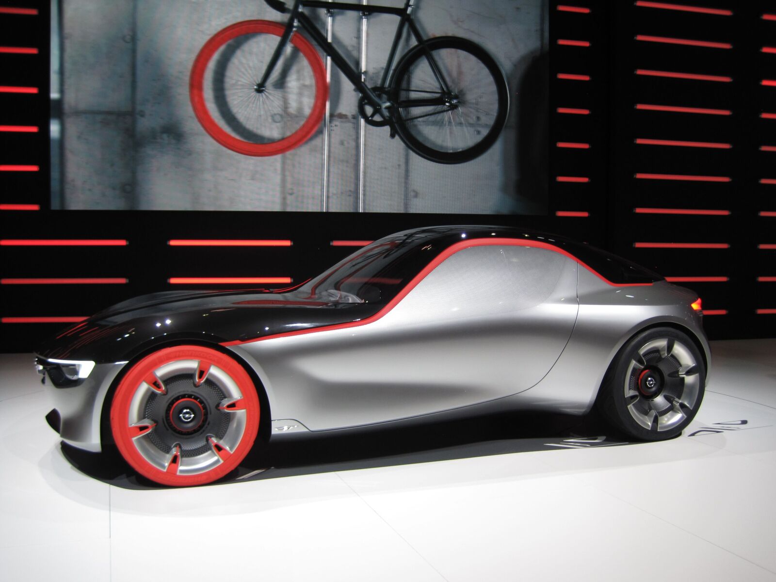 Canon PowerShot SD1200 IS (Digital IXUS 95 IS / IXY Digital 110 IS) sample photo. Opel, gt, auto photography