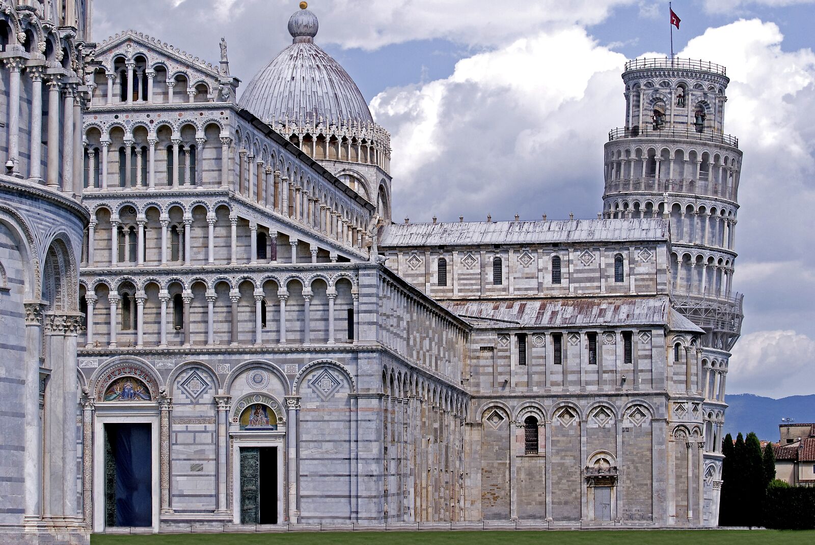 Nikon D60 sample photo. Architecture, pisa, building photography