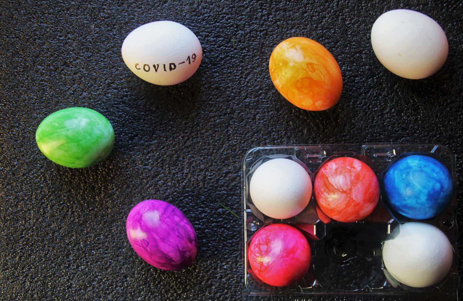 Canon EOS 80D sample photo. Easter, eggs, covid-19 photography