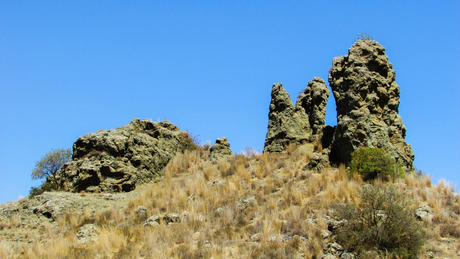Canon PowerShot SX400 IS sample photo. Twin rocks, rock formation photography