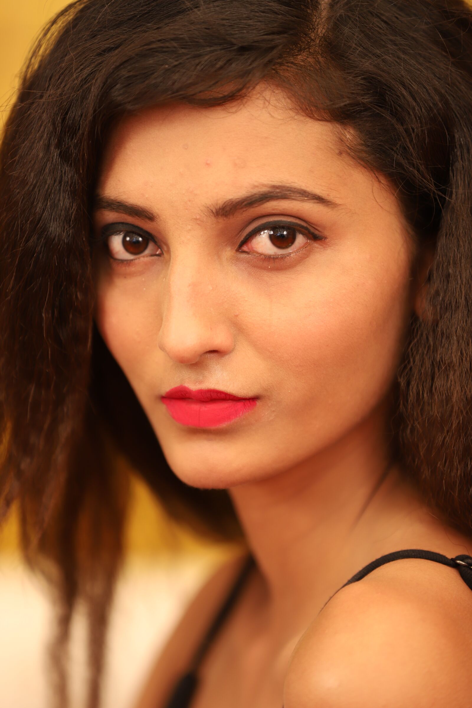 Canon EOS 6D Mark II sample photo. Hot girl, face, eyes photography