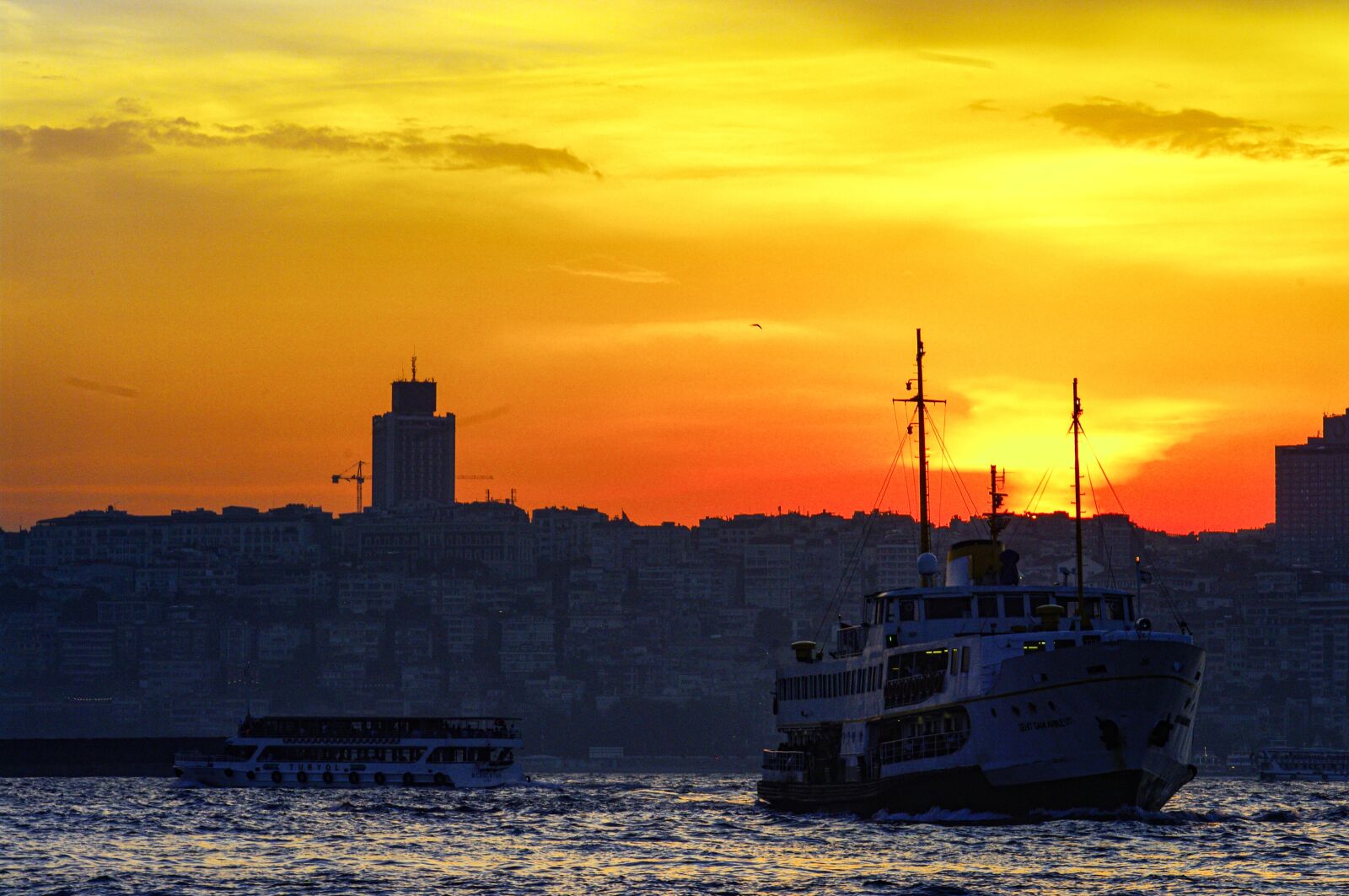 Pentax K20D sample photo. Istanbul, see, marine photography