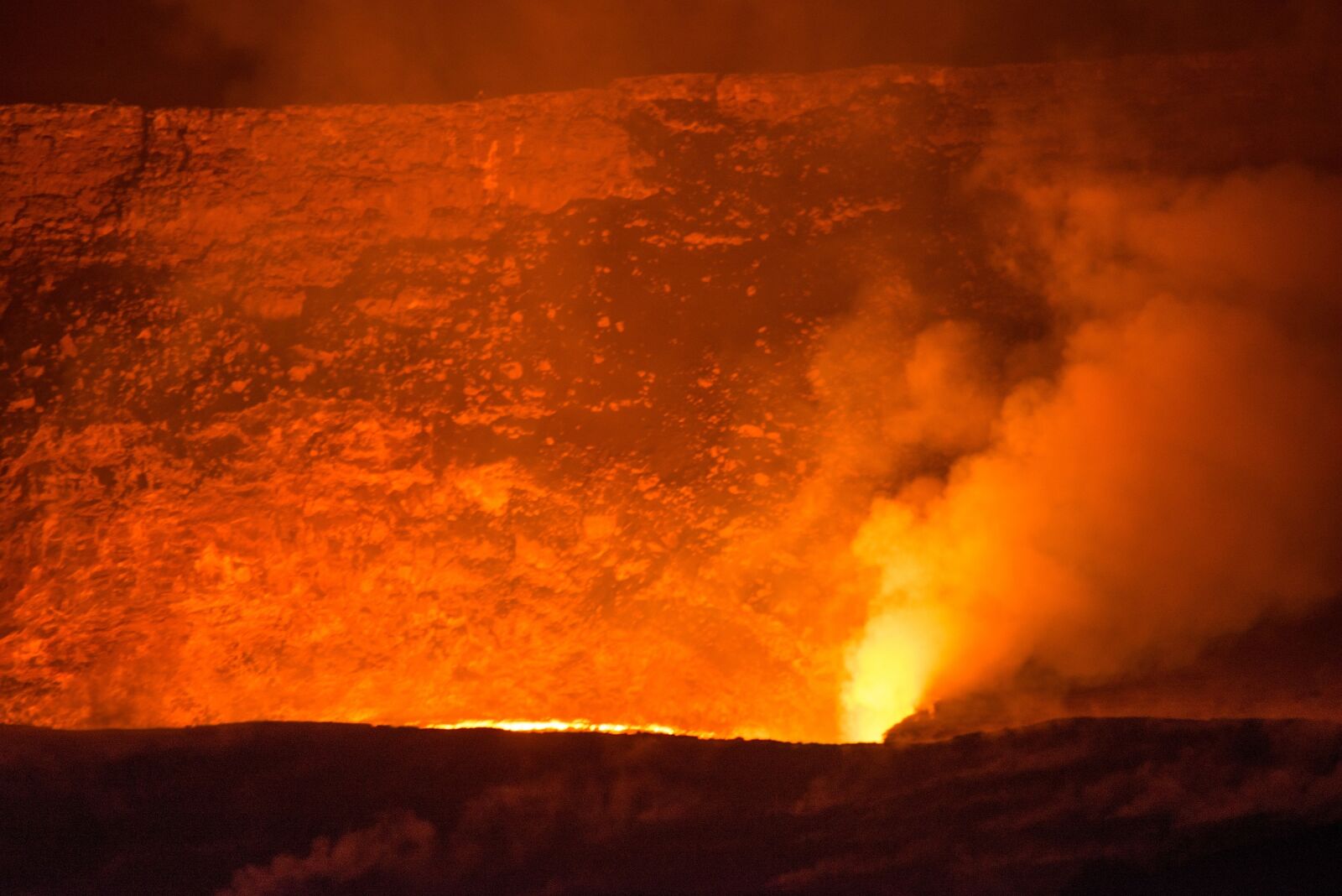Nikon D600 sample photo. Volcano, lava, flowing photography