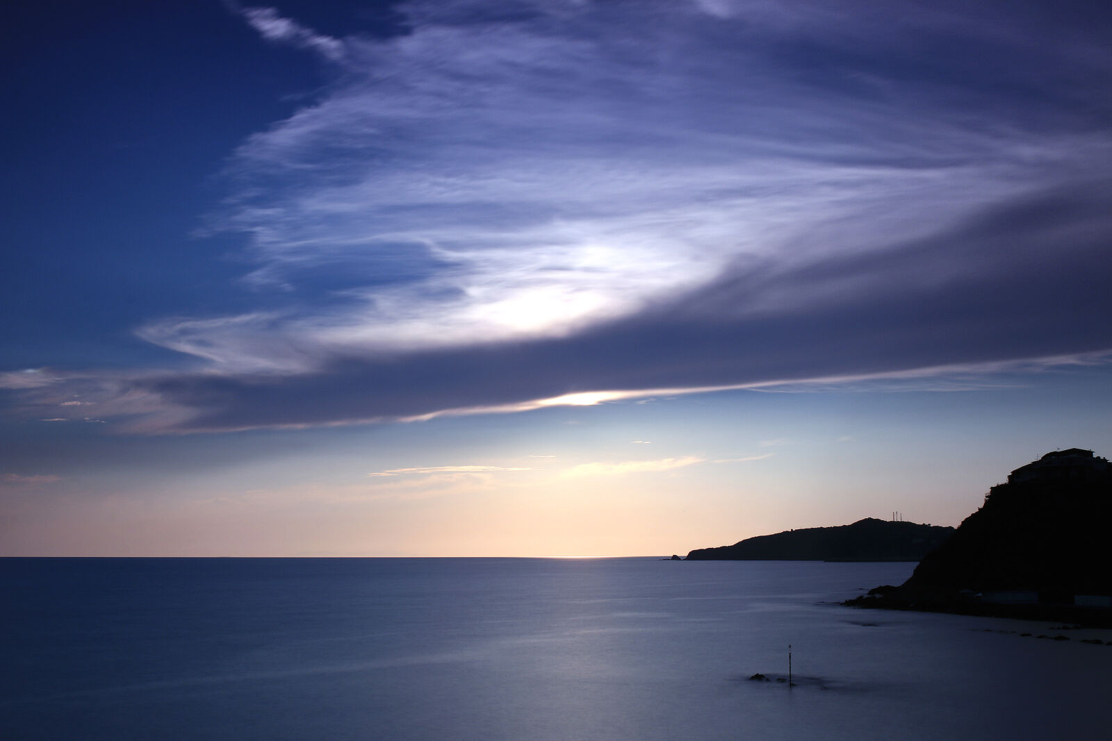 Canon EOS 70D + Canon EF-S 18-55mm F3.5-5.6 IS STM sample photo. Blue, clouds, cloudy, ocean photography