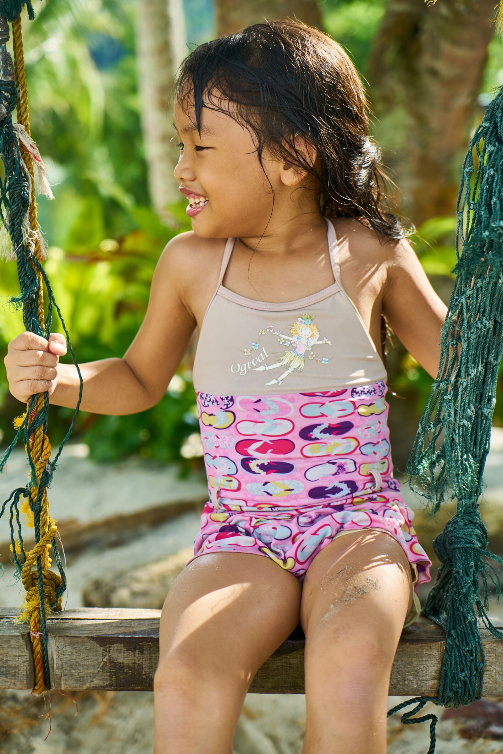 Sony a7R II sample photo. Child, swing, laugh photography