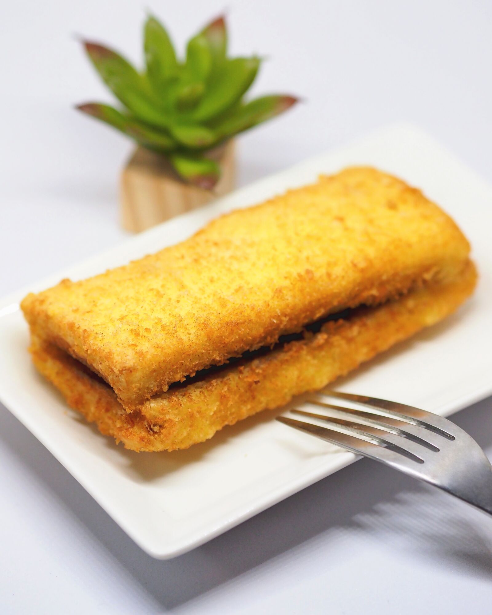Olympus M.Zuiko Digital ED 75mm F1.8 sample photo. Food, plate, delicious photography