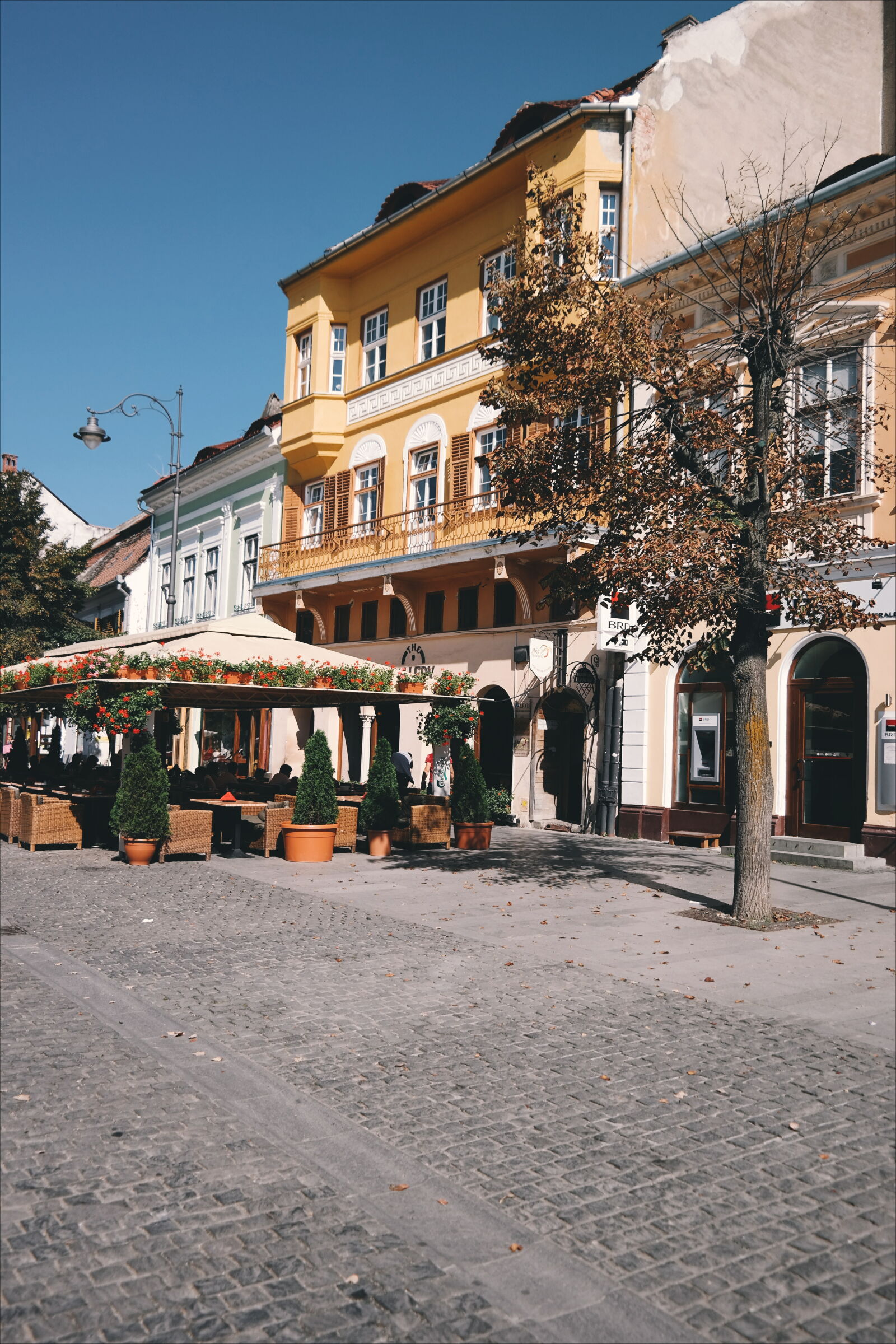 Samsung NX300 sample photo. Architecture, buildings, cobblestone, street photography