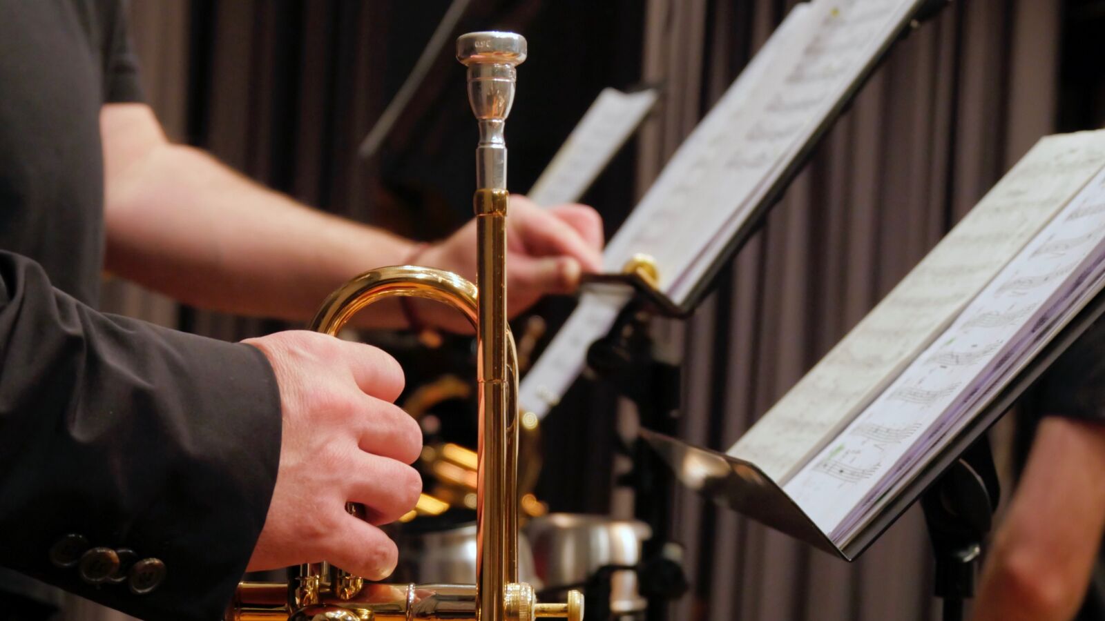 Panasonic Lumix DMC-GX8 sample photo. Trumpet, music stand, music photography