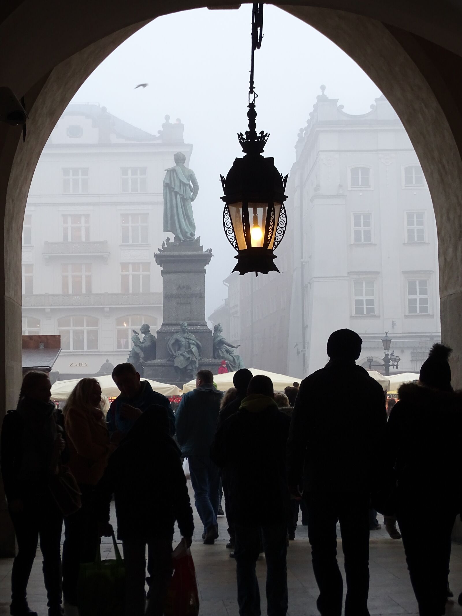 Sony Cyber-shot DSC-HX400V sample photo. Krak w, monument, the photography