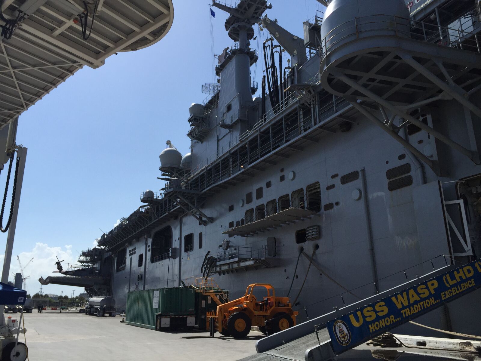 Apple iPhone 6 sample photo. Wasp, docked, navy photography