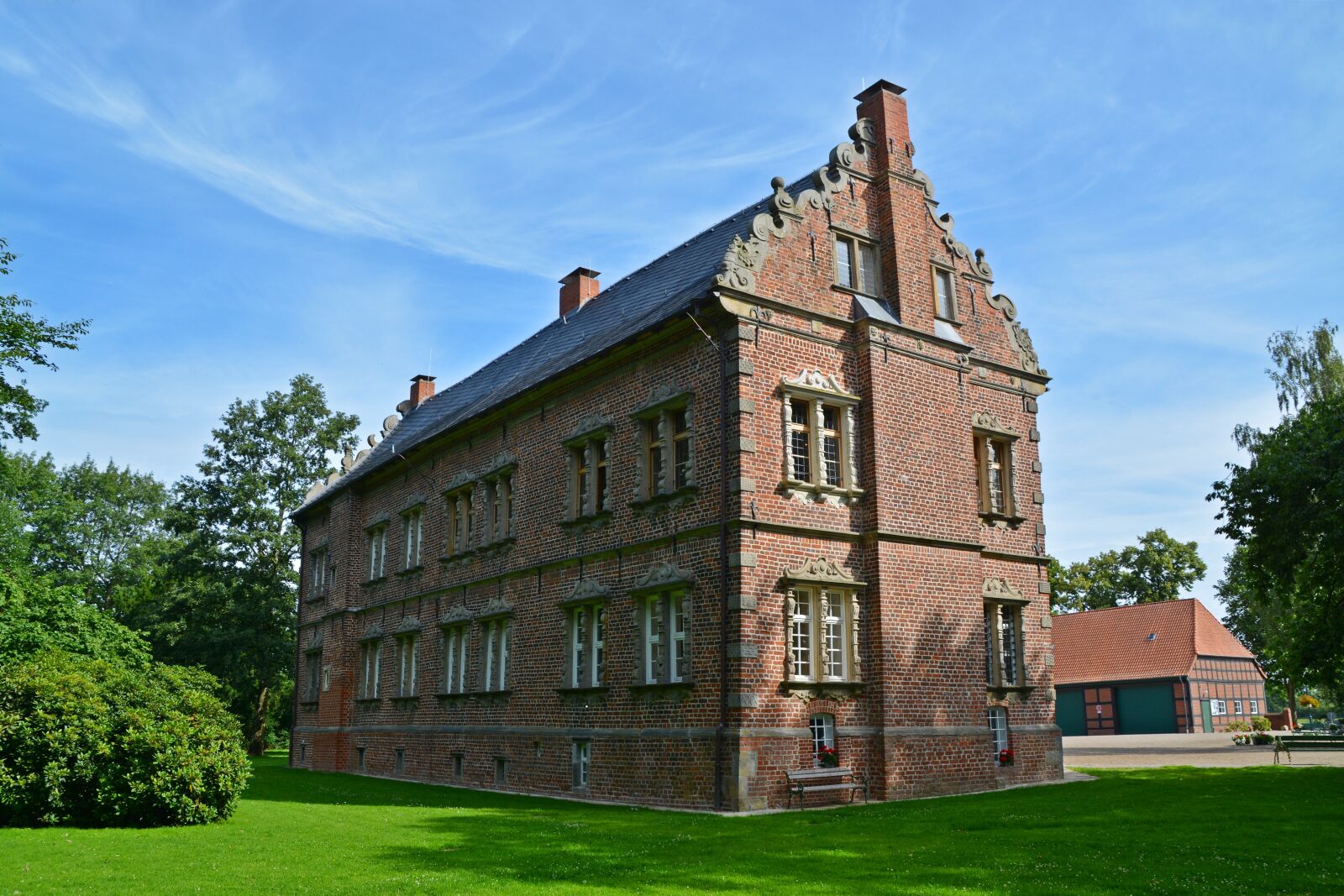 Nikon D5200 sample photo. Castle, manor house, family photography