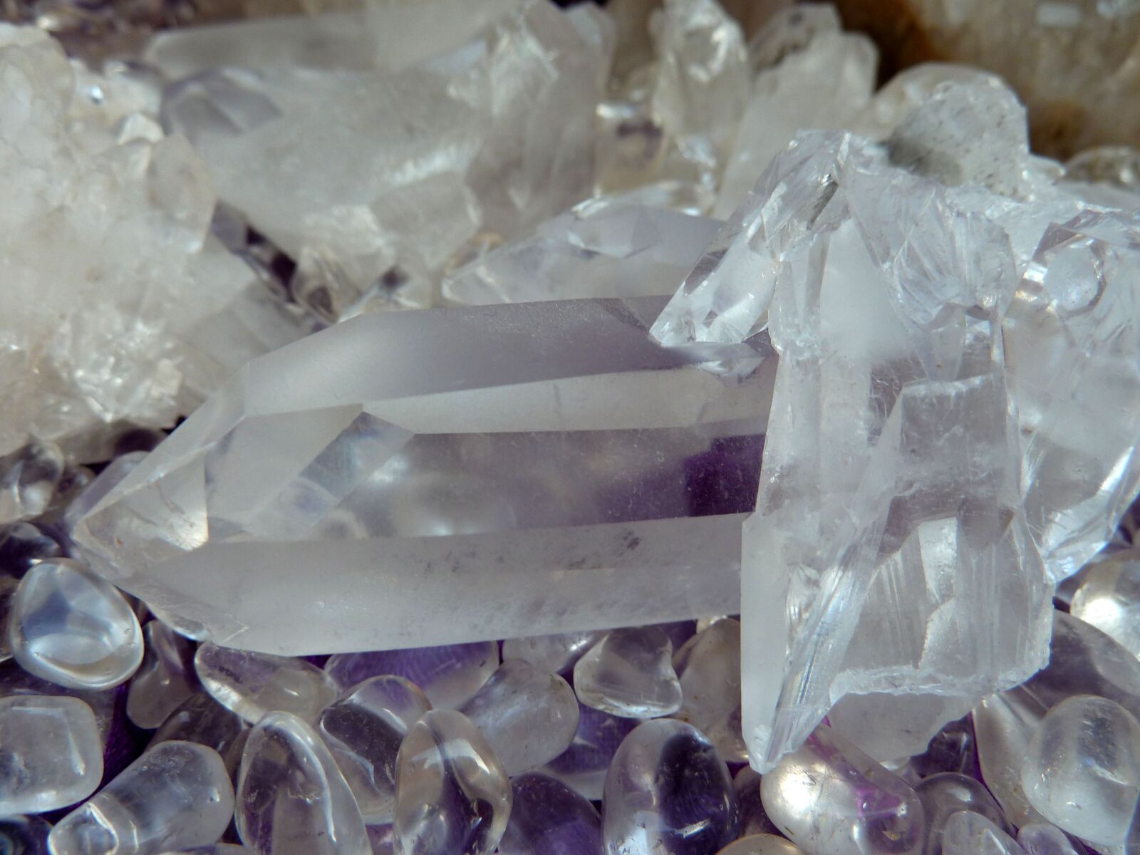 Panasonic Lumix DMC-ZS7 (Lumix DMC-TZ10) sample photo. Rock crystal, clear to photography