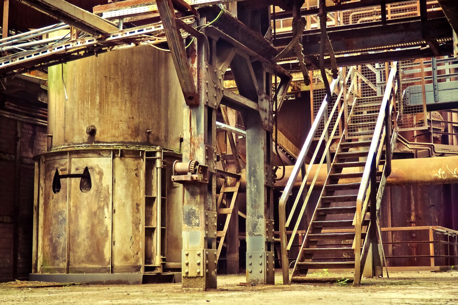 Olympus OM-D E-M10 sample photo. Architecture, steel mill, factory photography