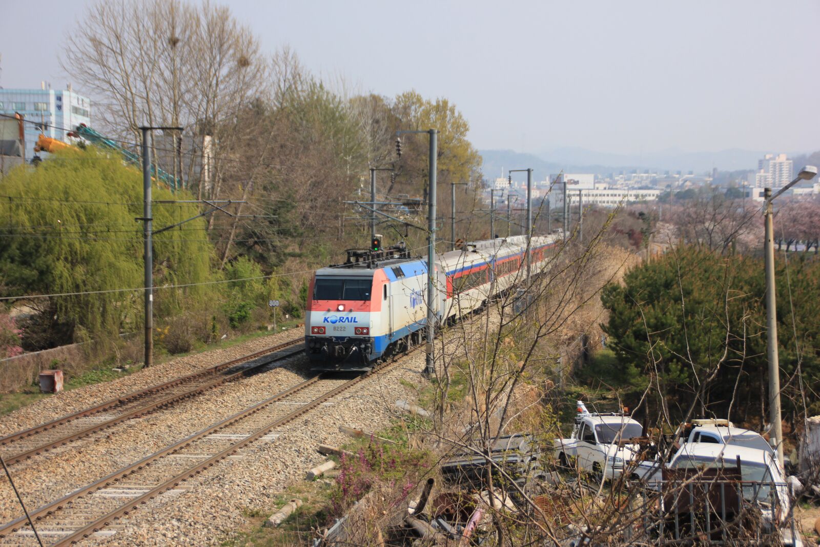 Canon EOS 600D (Rebel EOS T3i / EOS Kiss X5) sample photo. Korea, railway, transportation photography
