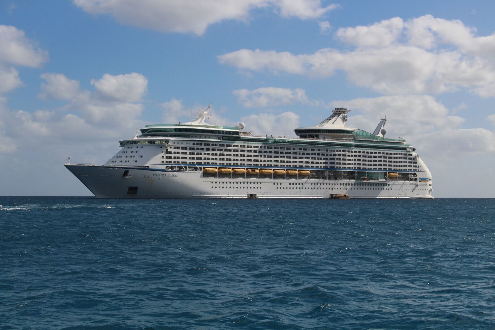 Canon EOS 100D (EOS Rebel SL1 / EOS Kiss X7) sample photo. South sea, pacific, cruise photography