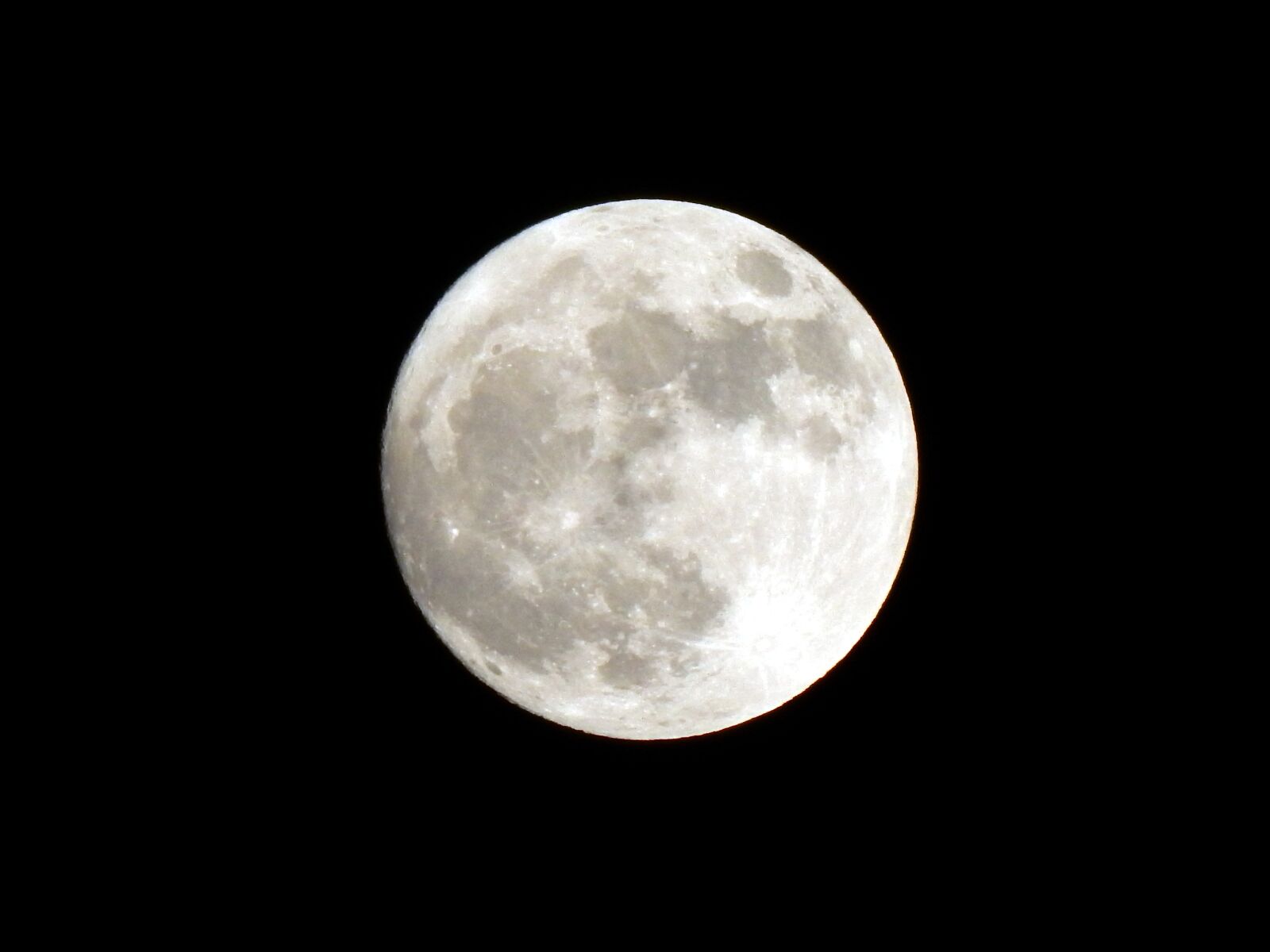Nikon Coolpix L830 sample photo. Full moon, supermoon, moon photography