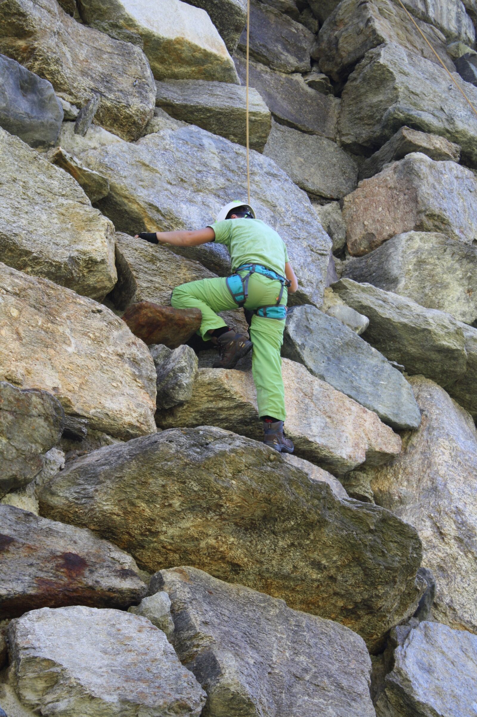 Canon EOS 450D (EOS Rebel XSi / EOS Kiss X2) sample photo. Climb, rock, climber photography