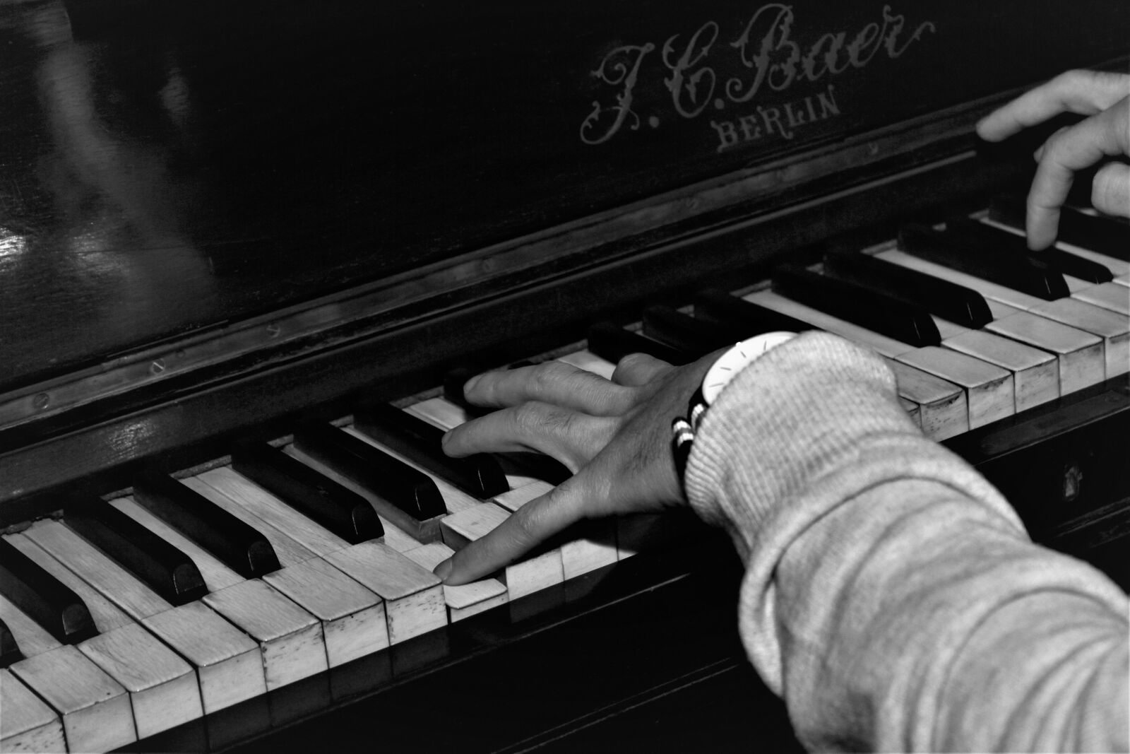 Canon EOS 600D (Rebel EOS T3i / EOS Kiss X5) sample photo. Piano, music, tool photography