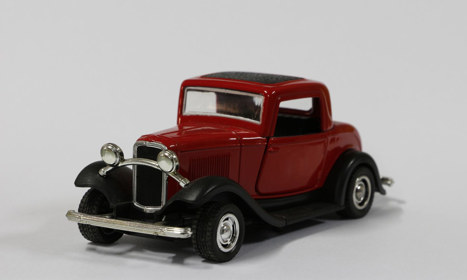 Canon EOS 700D (EOS Rebel T5i / EOS Kiss X7i) sample photo. Vehicle, car simulator, hobbies photography