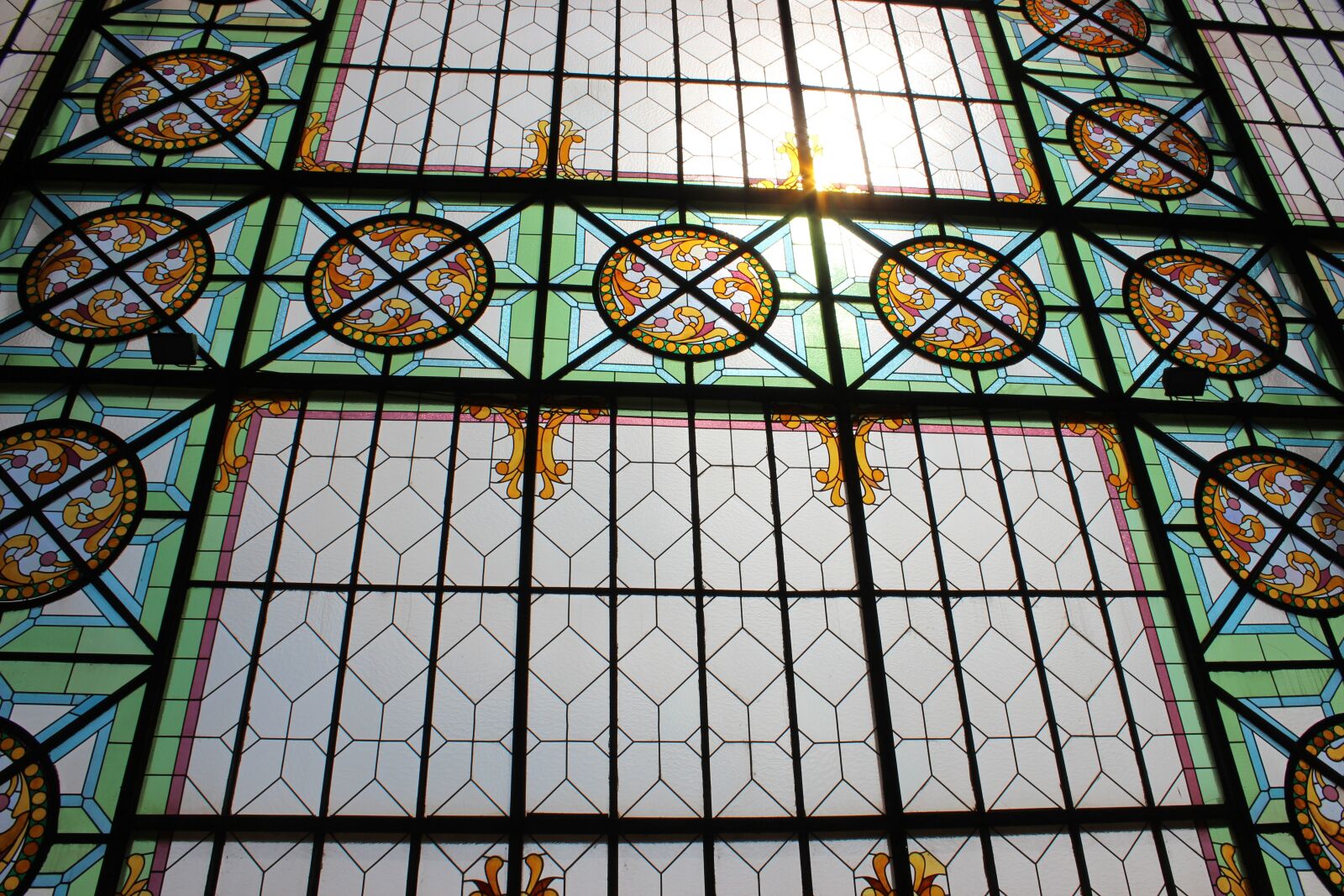 Canon EOS 600D (Rebel EOS T3i / EOS Kiss X5) sample photo. Window, stained-glass windows, history photography