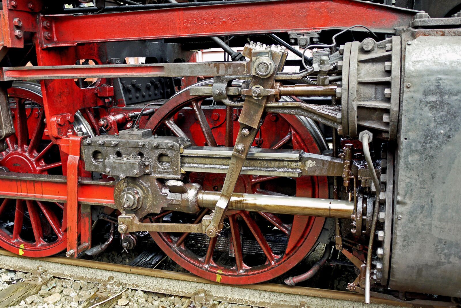 Panasonic Lumix DMC-G1 sample photo. Steam locomotive, drive, right photography