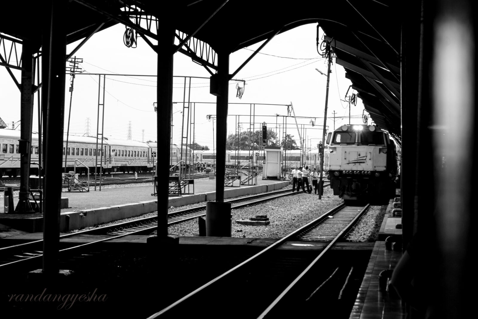 Canon EOS 1100D (EOS Rebel T3 / EOS Kiss X50) sample photo. Train, station photography