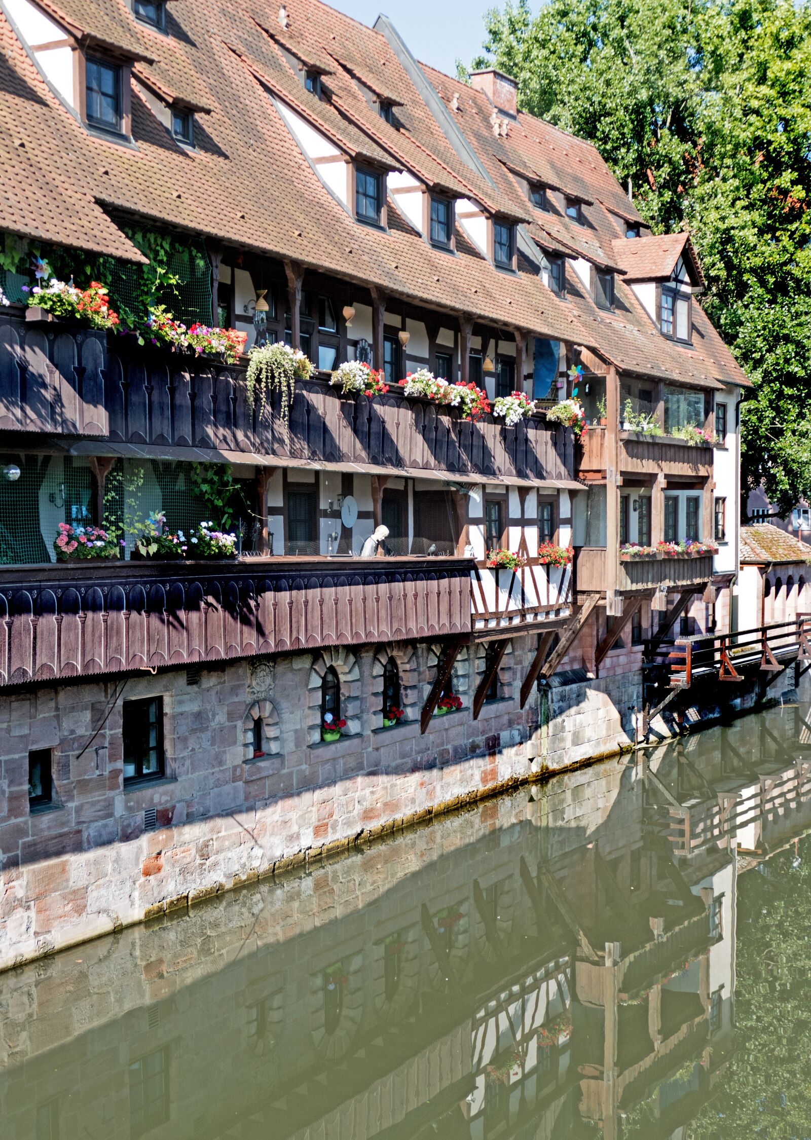 Panasonic Lumix DMC-FZ1000 sample photo. Nuremberg, fachwerkhaus, river photography