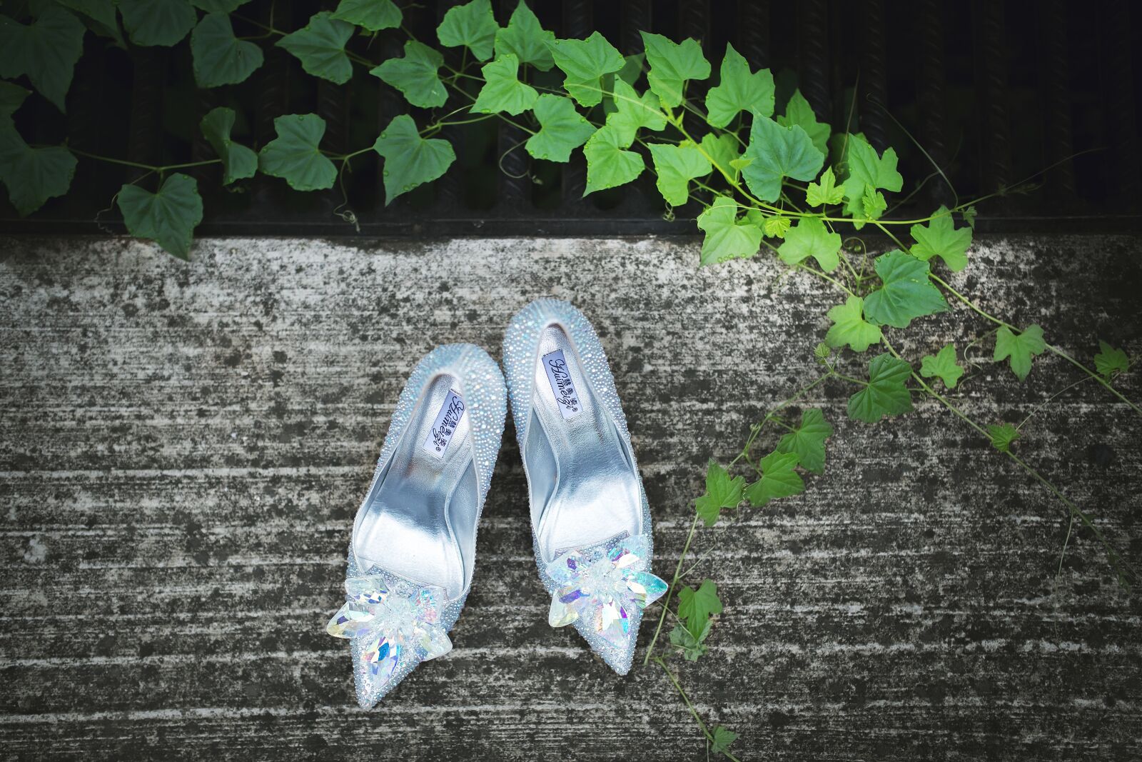 Canon EOS 6D sample photo. Shoes, high-heeled shoes, wedding photography