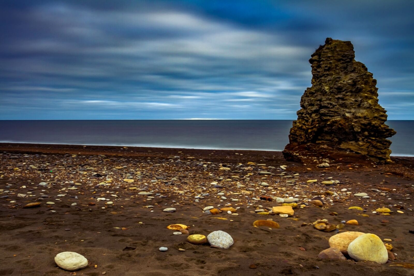 Canon EF 17-40mm F4L USM sample photo. Rock formation, beach, rock photography