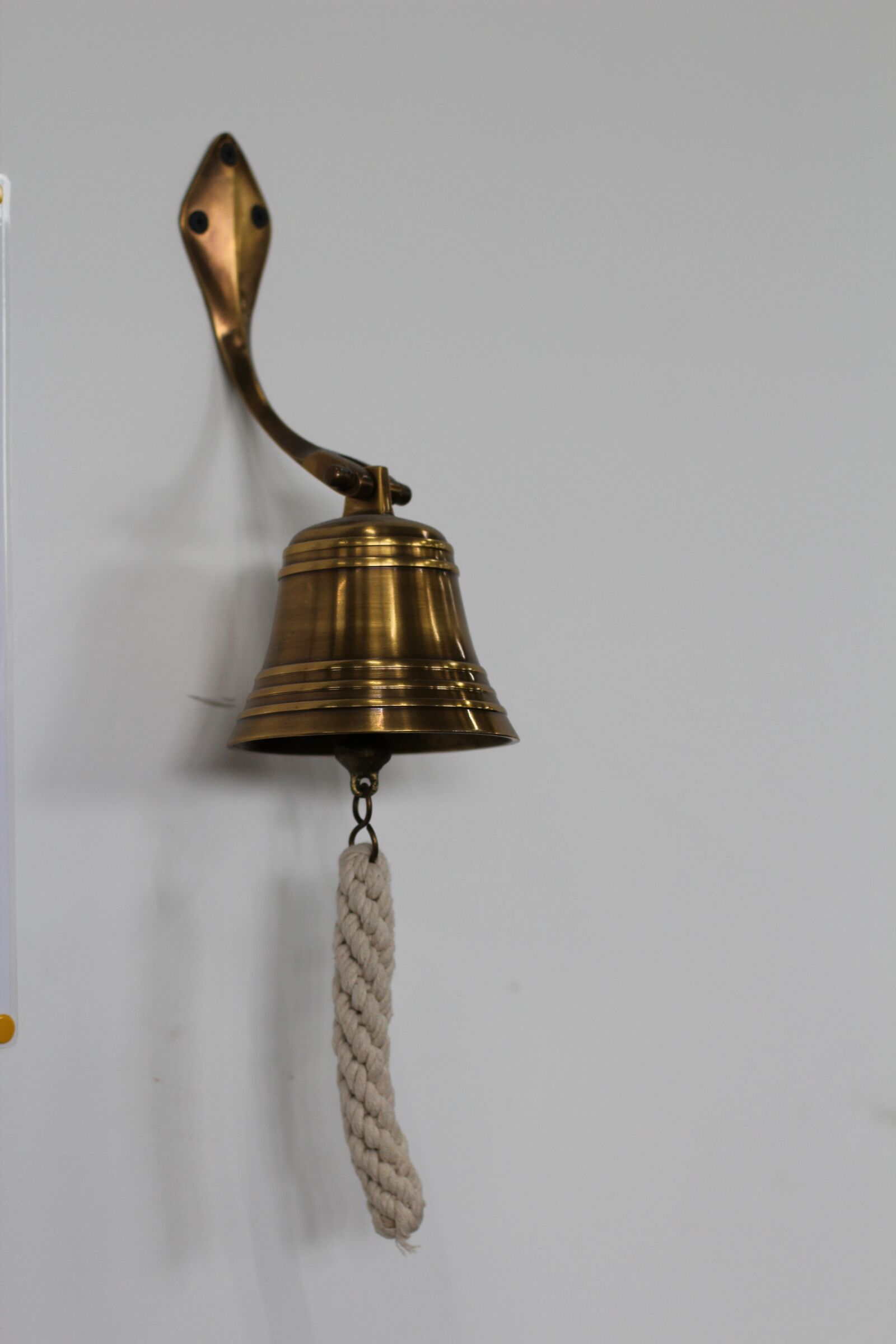Canon EOS 600D (Rebel EOS T3i / EOS Kiss X5) + Canon EF 50mm F1.4 USM sample photo. Bell, gold, ring the photography