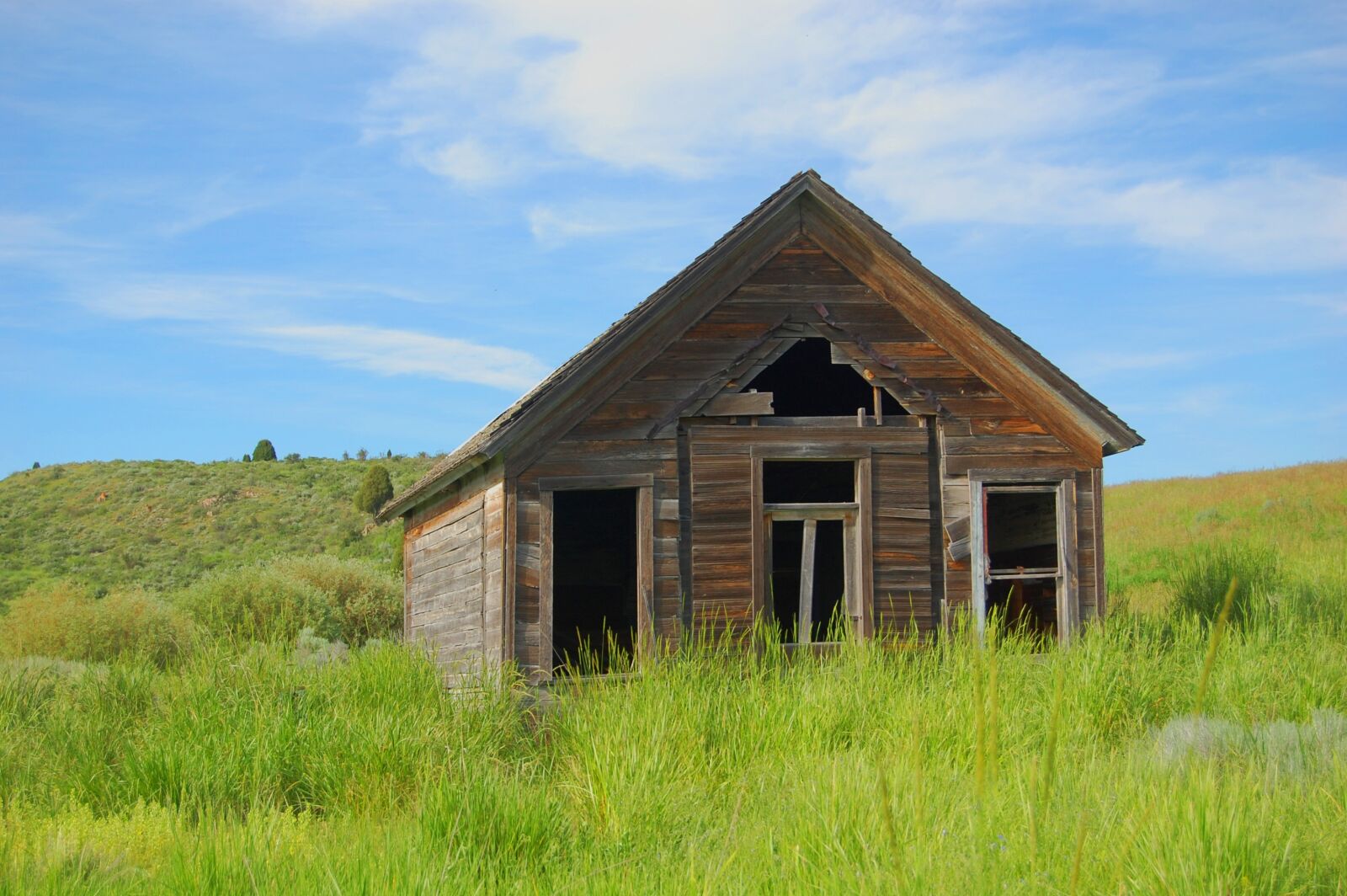 Nikon D40 sample photo. Landscape, old building, old photography