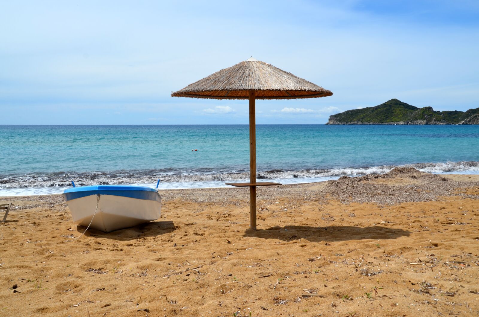 Nikon D5100 sample photo. Sea, beach, boat photography