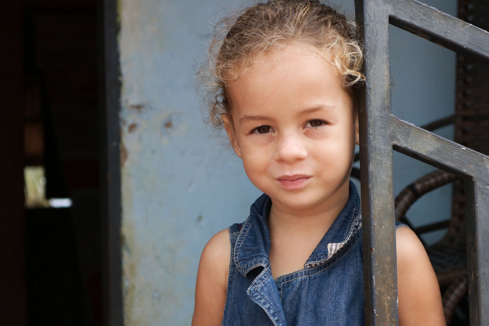 Canon EOS 750D (EOS Rebel T6i / EOS Kiss X8i) sample photo. Child, smiling, childhood photography