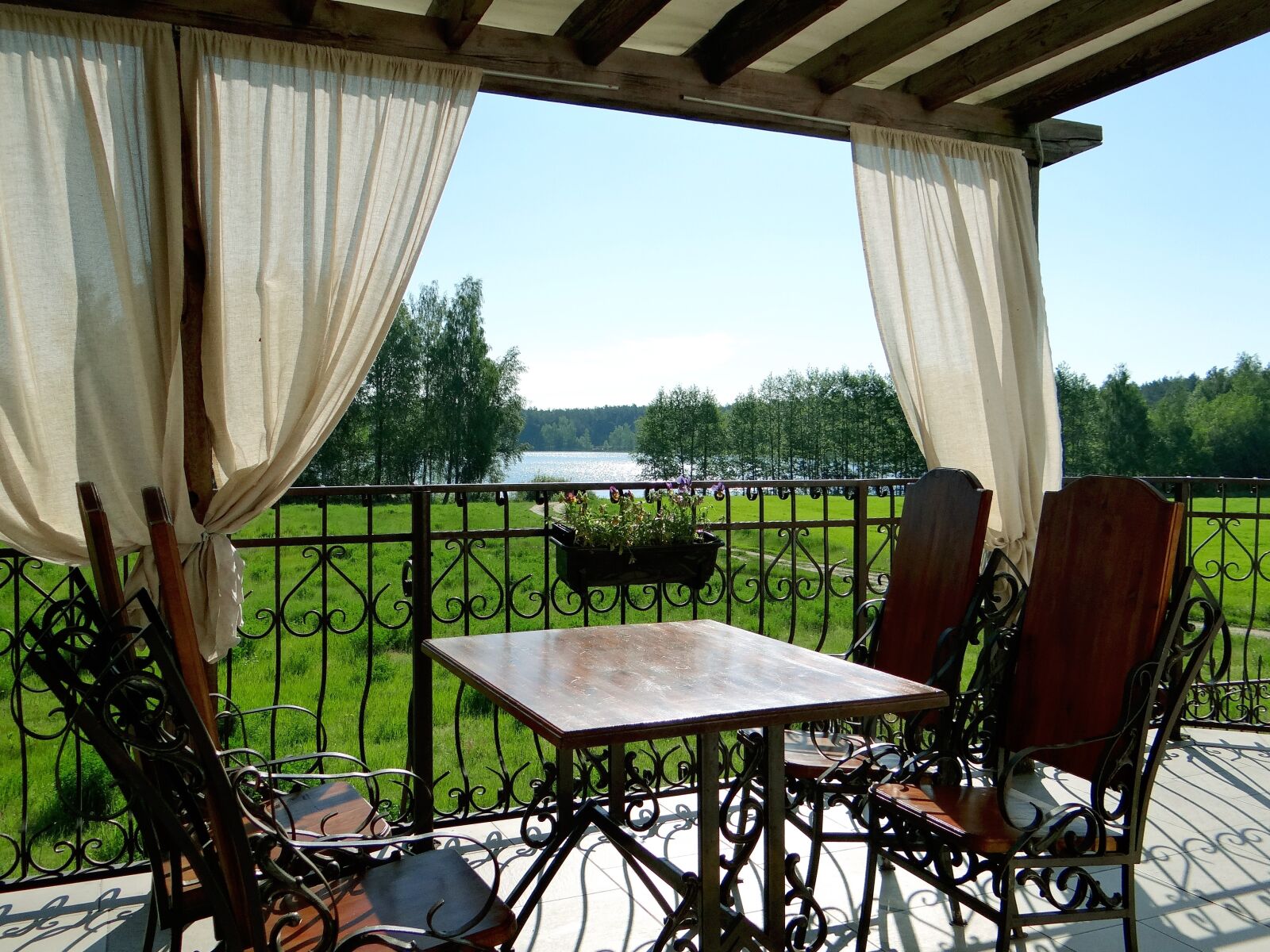 Sony DSC-HX200V sample photo. Morning, balcony, lake photography